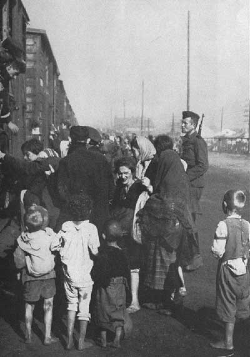 scene from the holocaust